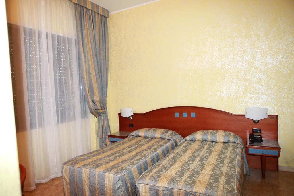 Hotel San Giuseppe - Cityhotel Catanzaro Pokój zdjęcie